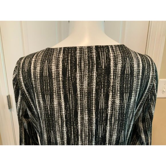 BCBG Max Azria Black & White Striped 3/4 Sleeve Shift Dress, Size Medium - Picture 7 of 8